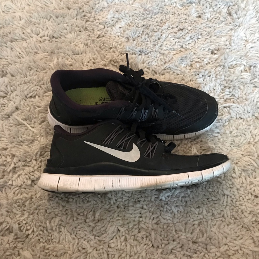 SOLD ♥️ Nike Free Run 2.0